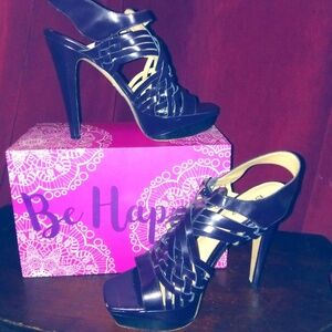 NWOT Bebe eggplant platform gladiators-Stella